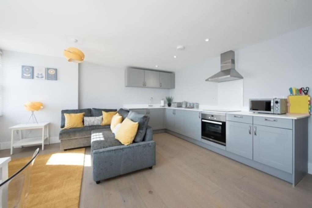 Beautiful, Spacious 1 Bed Flat Brentwood Eksteriør billede