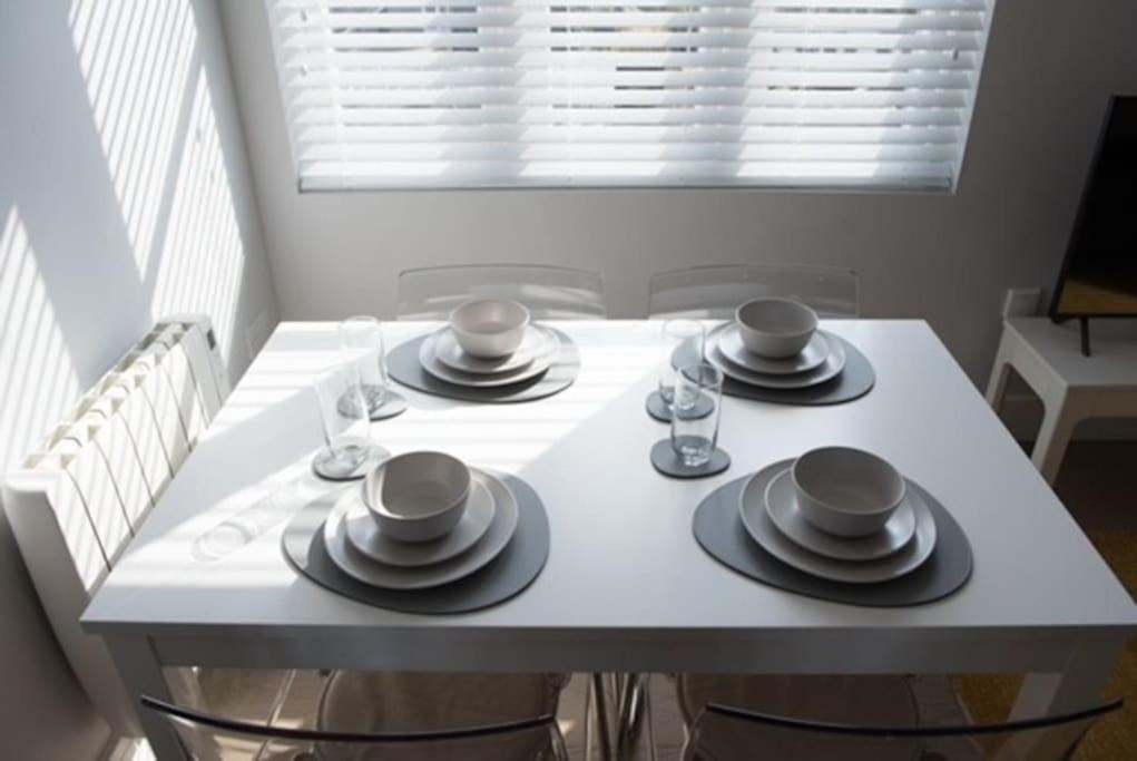 Beautiful, Spacious 1 Bed Flat Brentwood Eksteriør billede