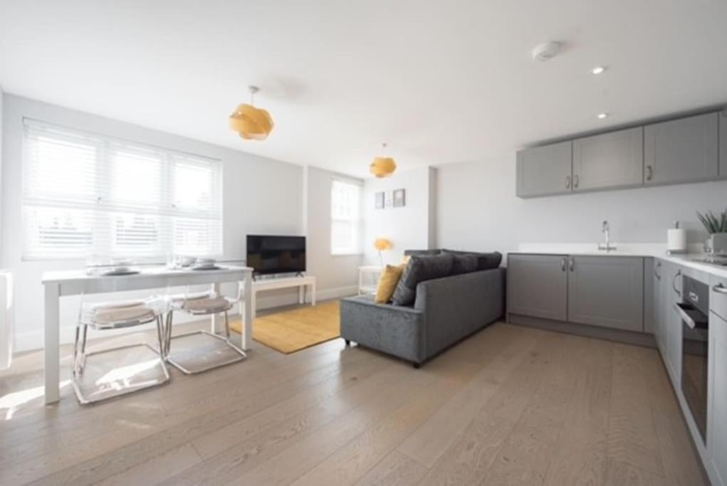 Beautiful, Spacious 1 Bed Flat Brentwood Eksteriør billede