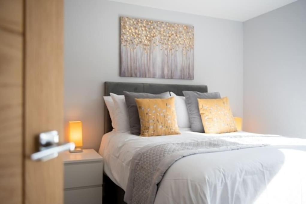 Beautiful, Spacious 1 Bed Flat Brentwood Eksteriør billede