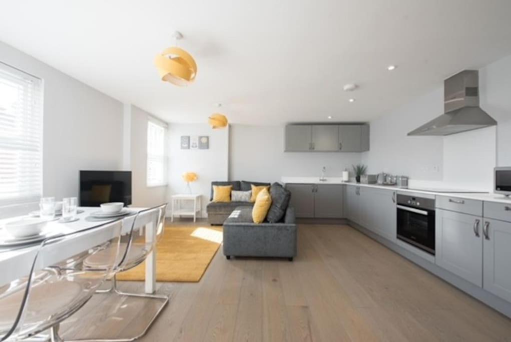 Beautiful, Spacious 1 Bed Flat Brentwood Eksteriør billede