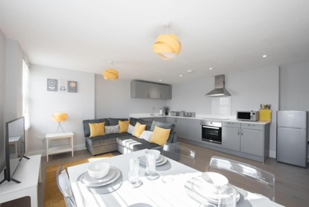 Beautiful, Spacious 1 Bed Flat Brentwood Eksteriør billede